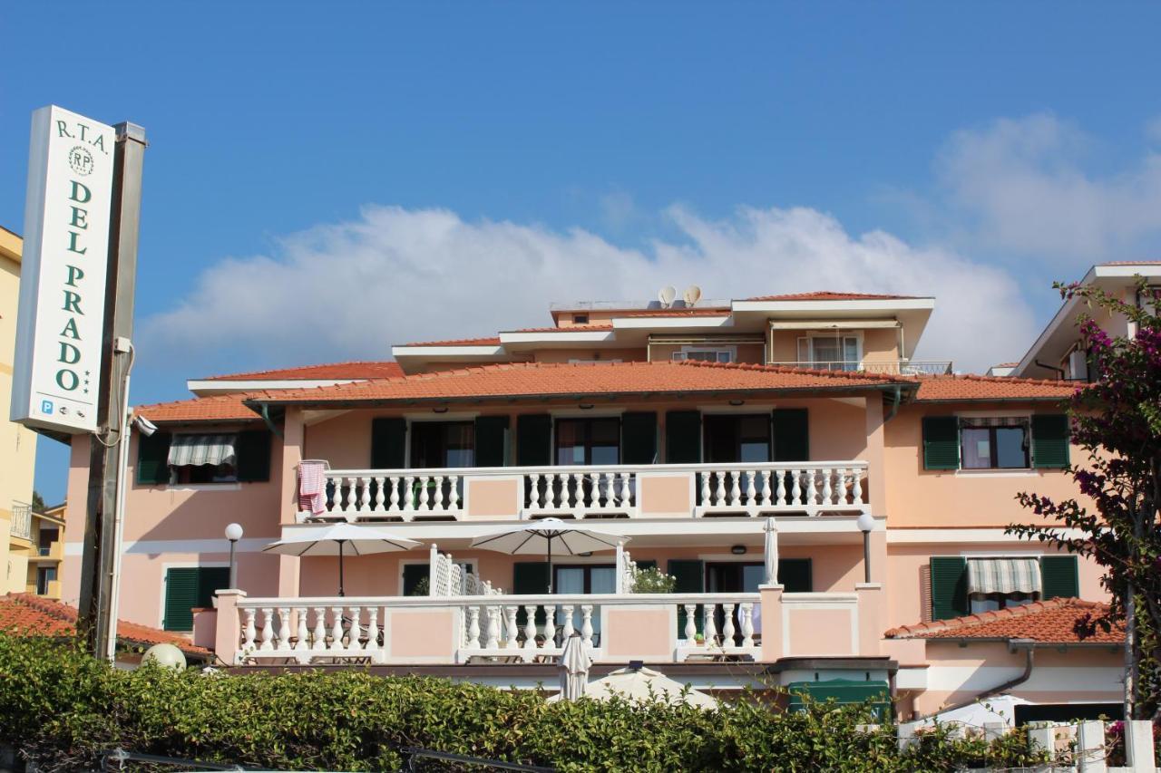 Del Prado Aparthotel Riva Ligure Exterior photo