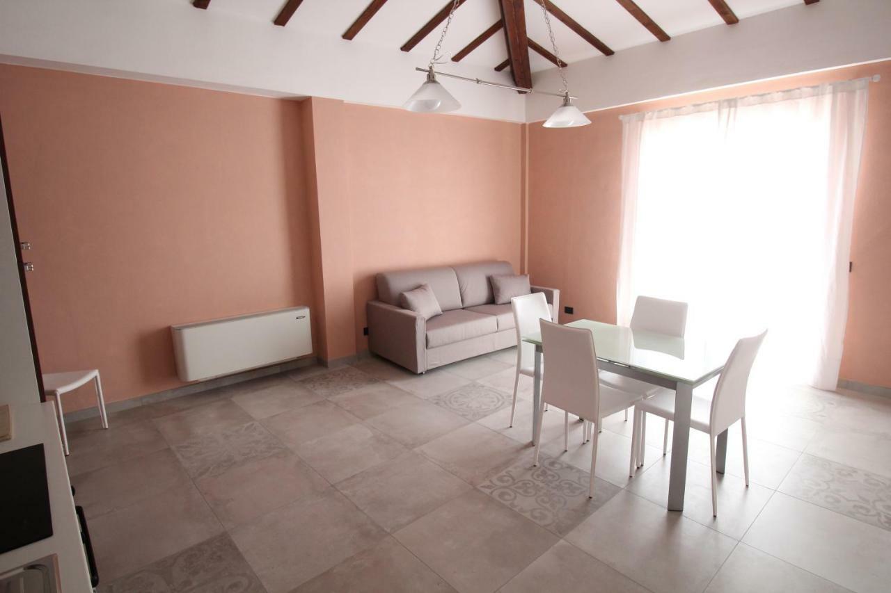 Del Prado Aparthotel Riva Ligure Exterior photo