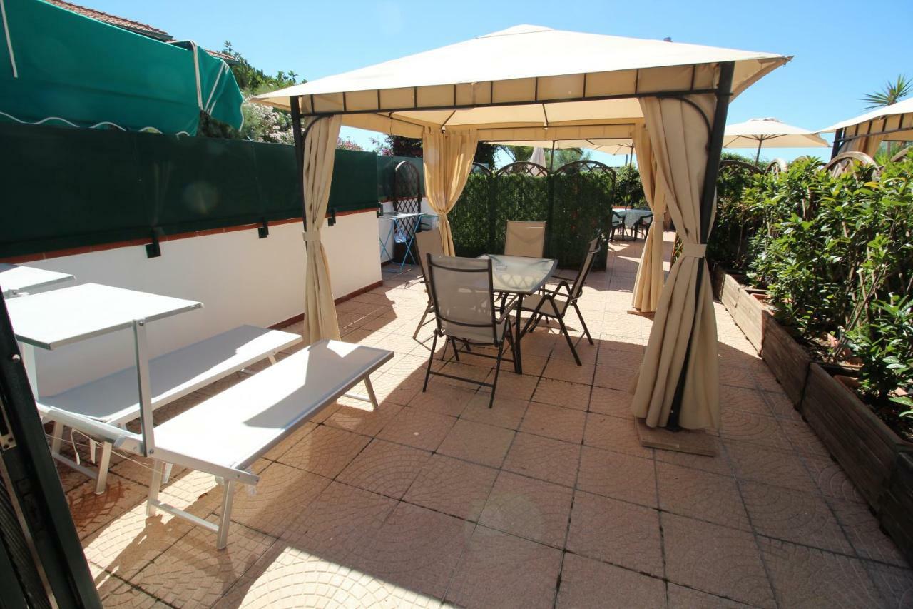 Del Prado Aparthotel Riva Ligure Exterior photo