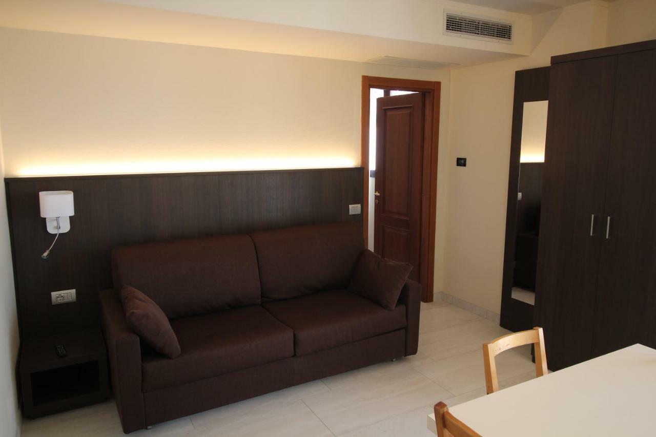 Del Prado Aparthotel Riva Ligure Exterior photo